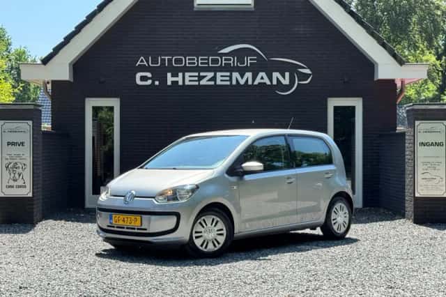 Volkswagen Up! (2015) thumbnail 2