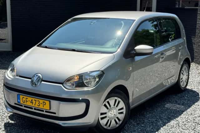 Volkswagen Up! (2015) thumbnail 3