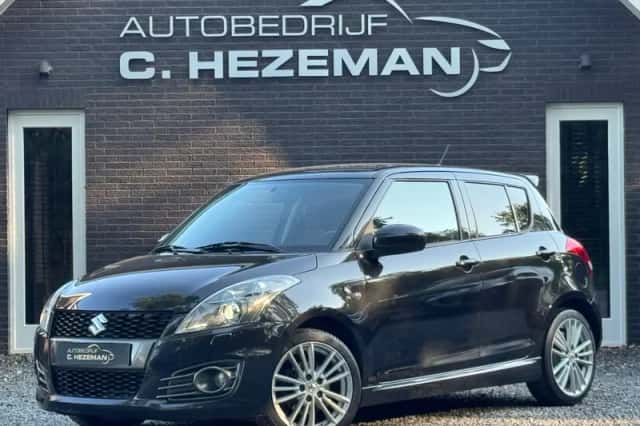 Suzuki Swift (2015) thumbnail 3