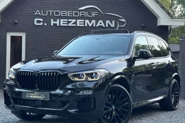 BMW X5 (2021) thumbnail 1