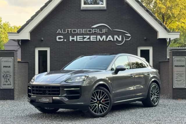 Porsche Cayenne Coupé (2024) thumbnail 2