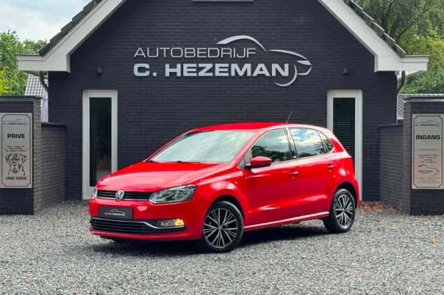 Volkswagen Polo (2016) thumbnail 2