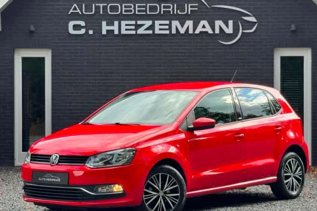 Volkswagen Polo (2016) thumbnail 3