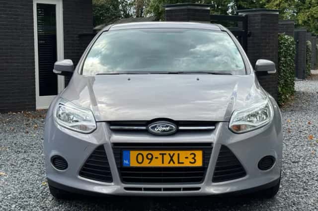Ford Focus (2012) thumbnail 5