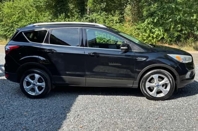 Ford Kuga (2017) thumbnail 6