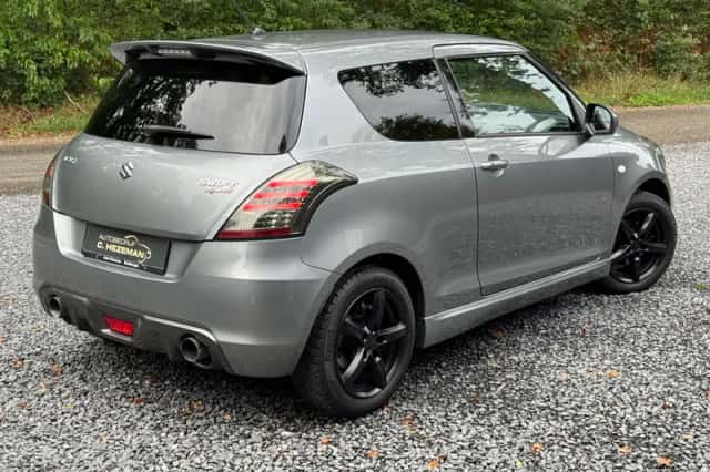 Suzuki Swift (2016) thumbnail 5