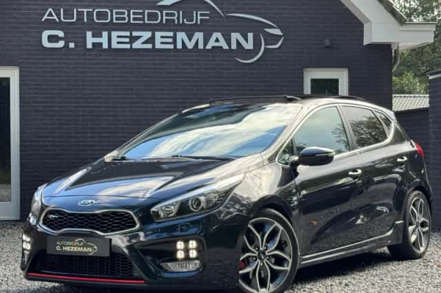 Kia Ceed (2015) thumbnail 1