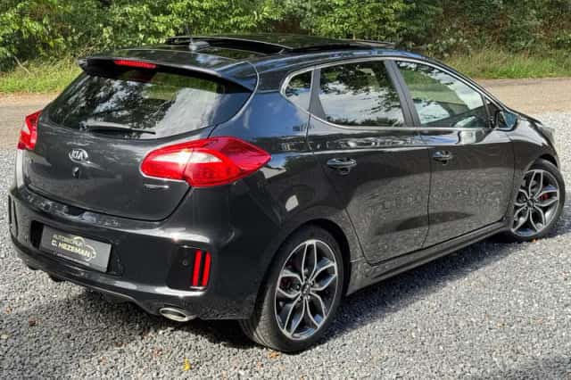 Kia Ceed (2015) thumbnail 6