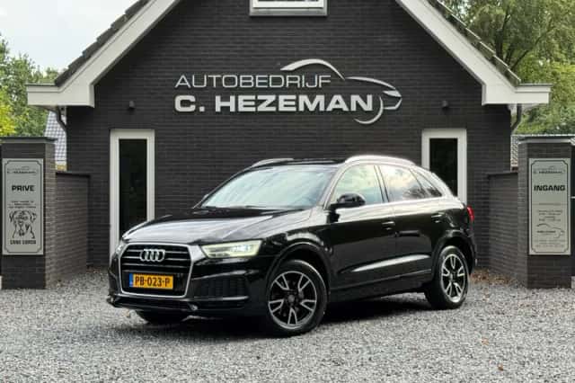 Audi Q3 (2016) thumbnail 2