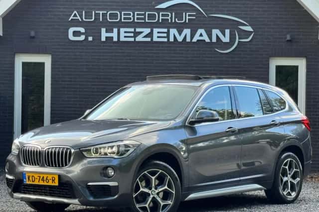BMW X1 (2016) thumbnail 3
