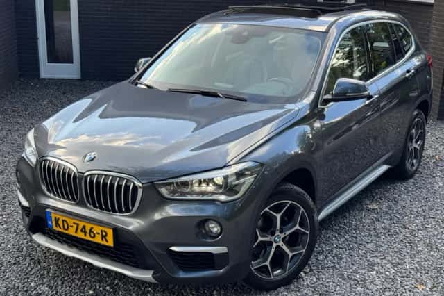 BMW X1 (2016) thumbnail 4