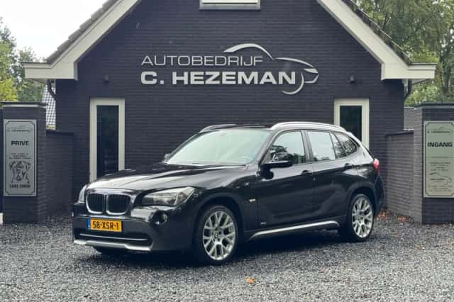 BMW X1 (2012) thumbnail 2