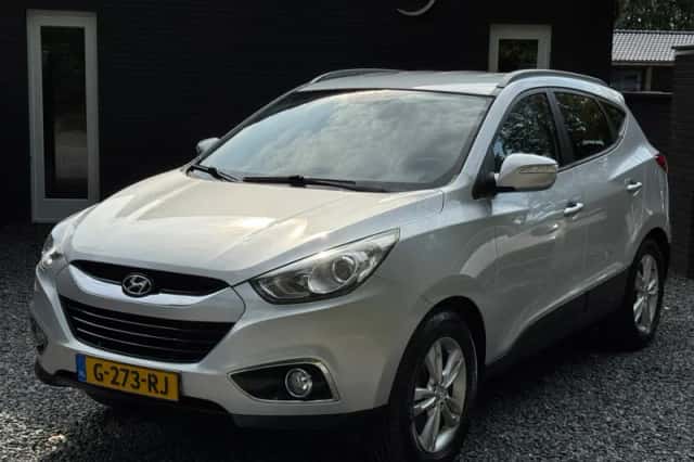 Hyundai ix35 (2011) thumbnail 3