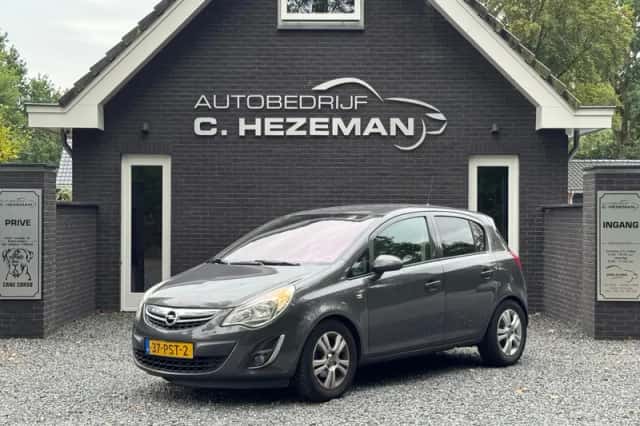 Opel Corsa (2011) thumbnail 2