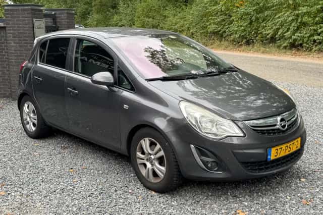 Opel Corsa (2011) thumbnail 5