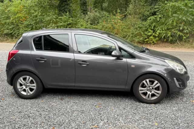Opel Corsa (2011) thumbnail 6