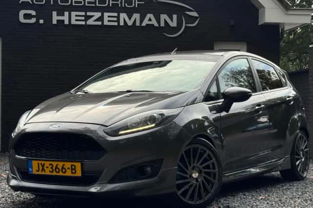 Ford Fiesta (2016) thumbnail 1