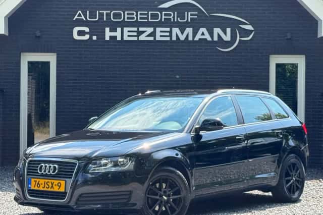 Audi A3 (2009) thumbnail 3
