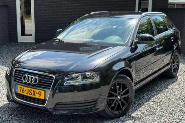Audi A3 (2009) thumbnail 4