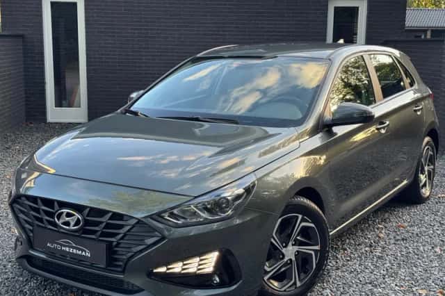 Hyundai i30 (2023) thumbnail 4