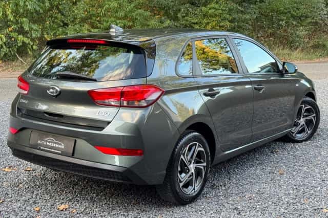 Hyundai i30 (2023) thumbnail 5