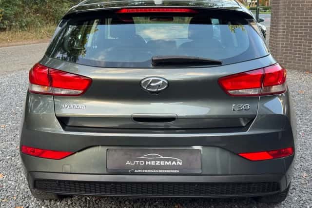 Hyundai i30 (2023) thumbnail 6