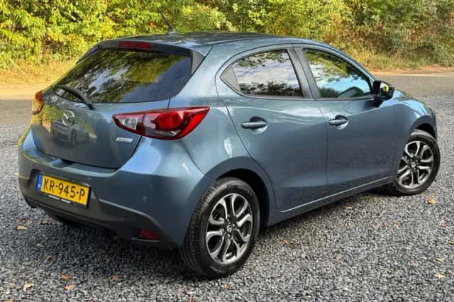 Mazda 2 (2016) thumbnail 5