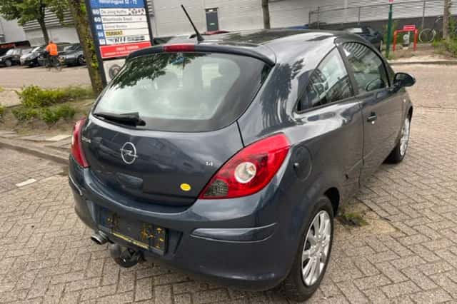 Opel Corsa (2007) thumbnail 5