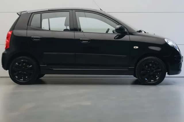 Kia Picanto (2010) thumbnail 5
