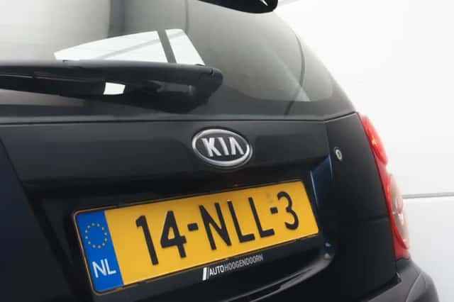 Kia Picanto (2010) thumbnail 6