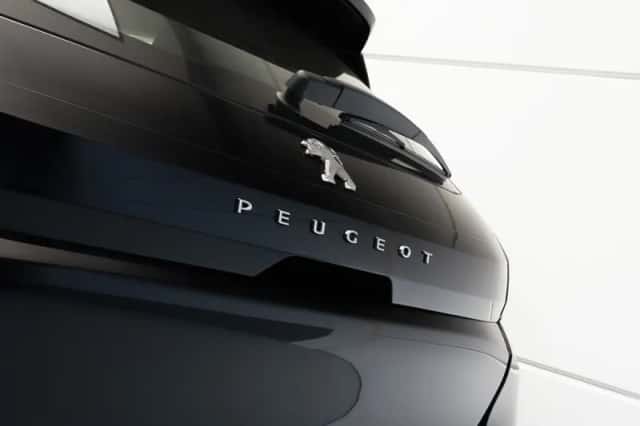Peugeot 208 (2023) thumbnail 6