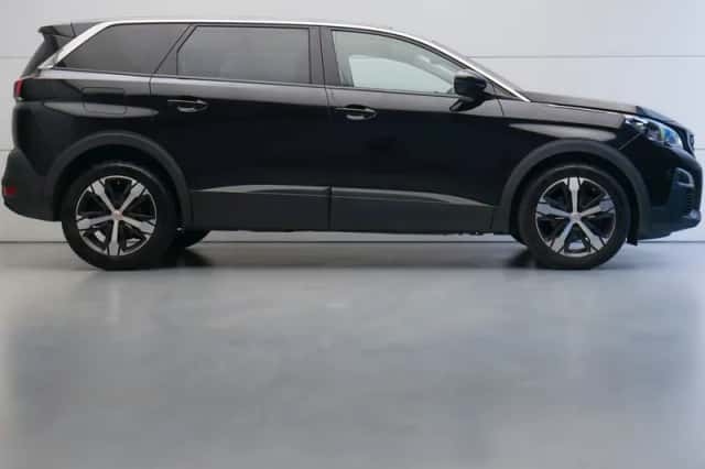 Peugeot 5008 (2020) thumbnail 5