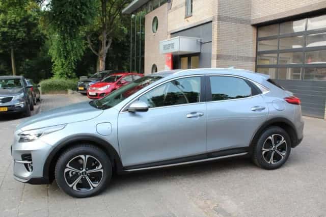 Kia XCeed (2022) thumbnail 2