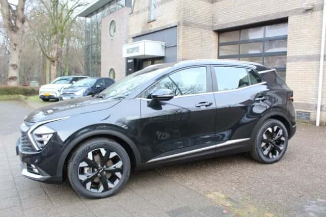 Kia Sportage (2022) thumbnail 2