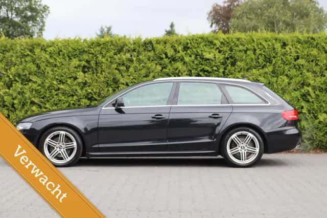 Audi A4 (2009) thumbnail 3