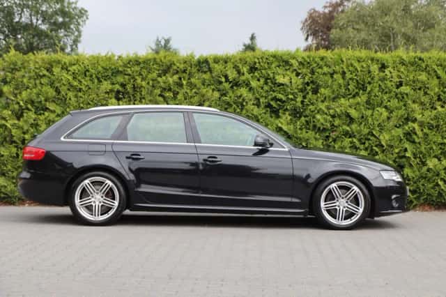 Audi A4 (2009) thumbnail 4