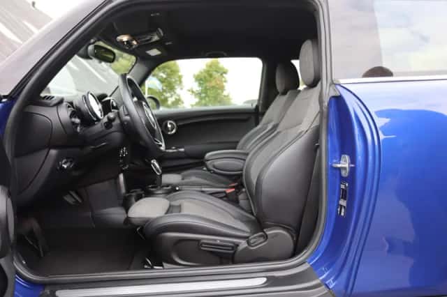 MINI Cooper (2020) thumbnail 6