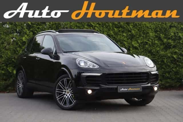 Porsche Cayenne (2015) thumbnail 1