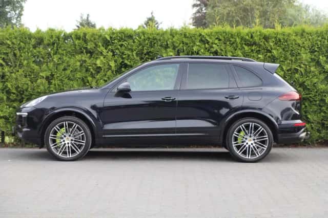 Porsche Cayenne (2015) thumbnail 3