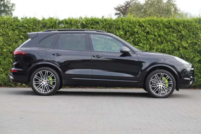 Porsche Cayenne (2015) thumbnail 4