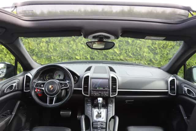 Porsche Cayenne (2015) thumbnail 5