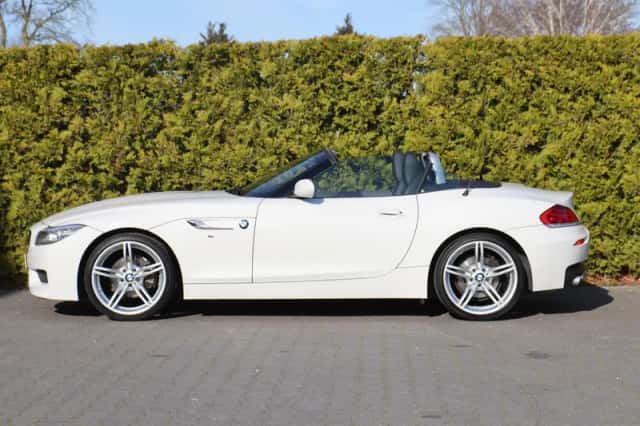 BMW Z4 (2016) thumbnail 3