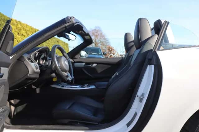BMW Z4 (2016) thumbnail 5