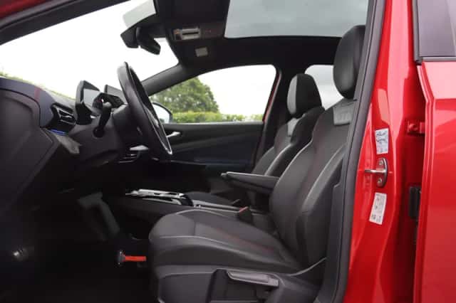 Volkswagen ID.4 (2021) thumbnail 6