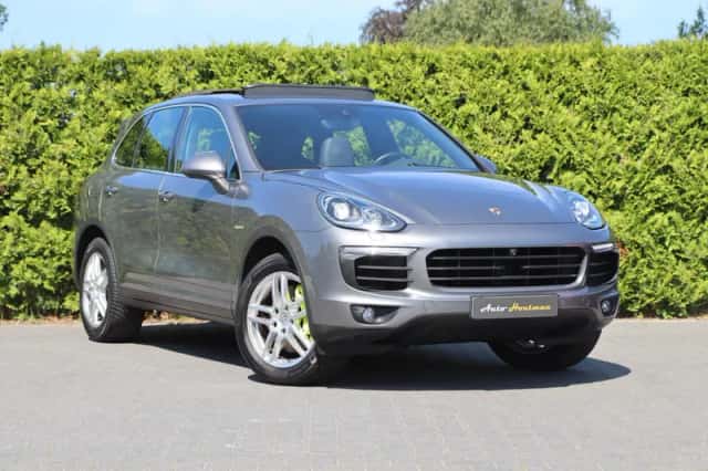 Porsche Cayenne (2015) thumbnail 1