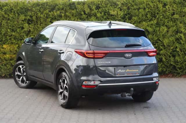 Kia Sportage (2019) thumbnail 2