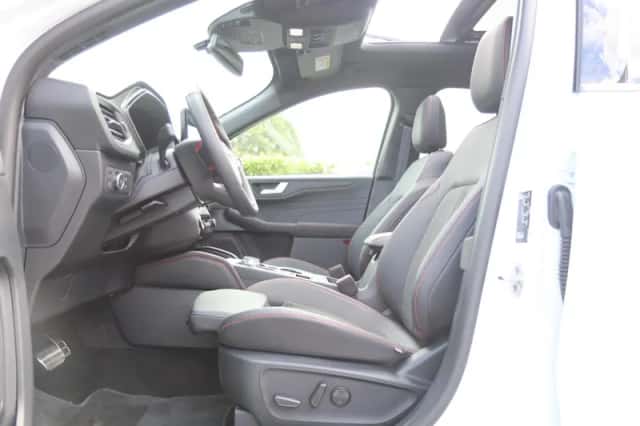 Ford Kuga (2024) thumbnail 6
