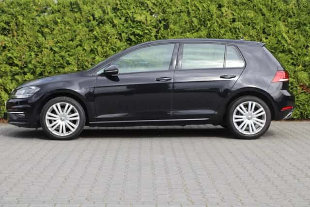 Volkswagen Golf (2018) thumbnail 3