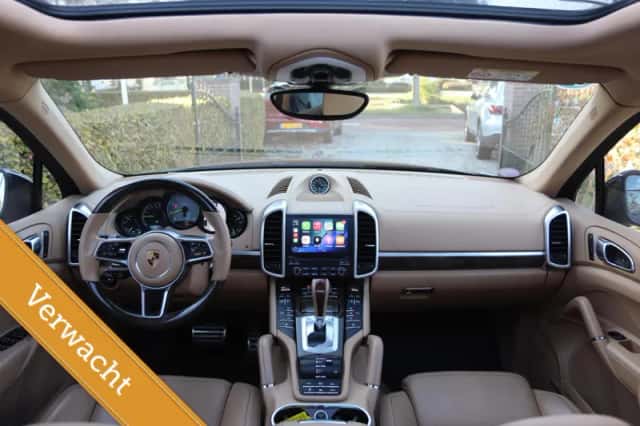 Porsche Cayenne (2016) thumbnail 3