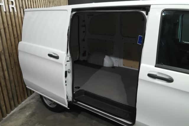 Mercedes-Benz Vito (2018) thumbnail 3